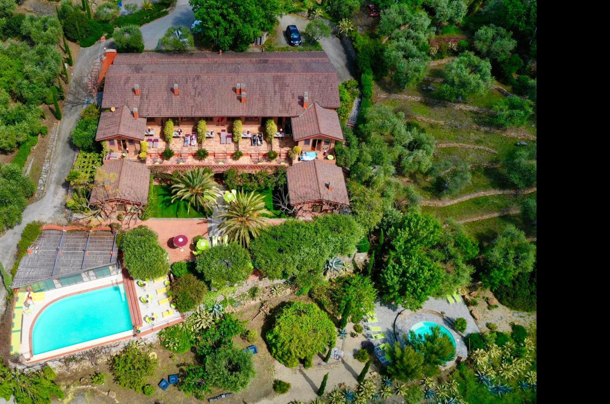 Aparthotel Relais San Damian Imperia Exterior foto
